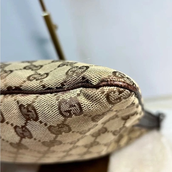 Gucci Beige and Brown Shoulder Bag - Picture 2 of 13